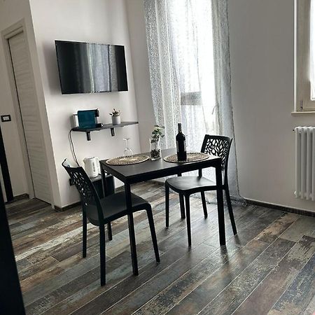 Home J&J Bari Exteriör bild