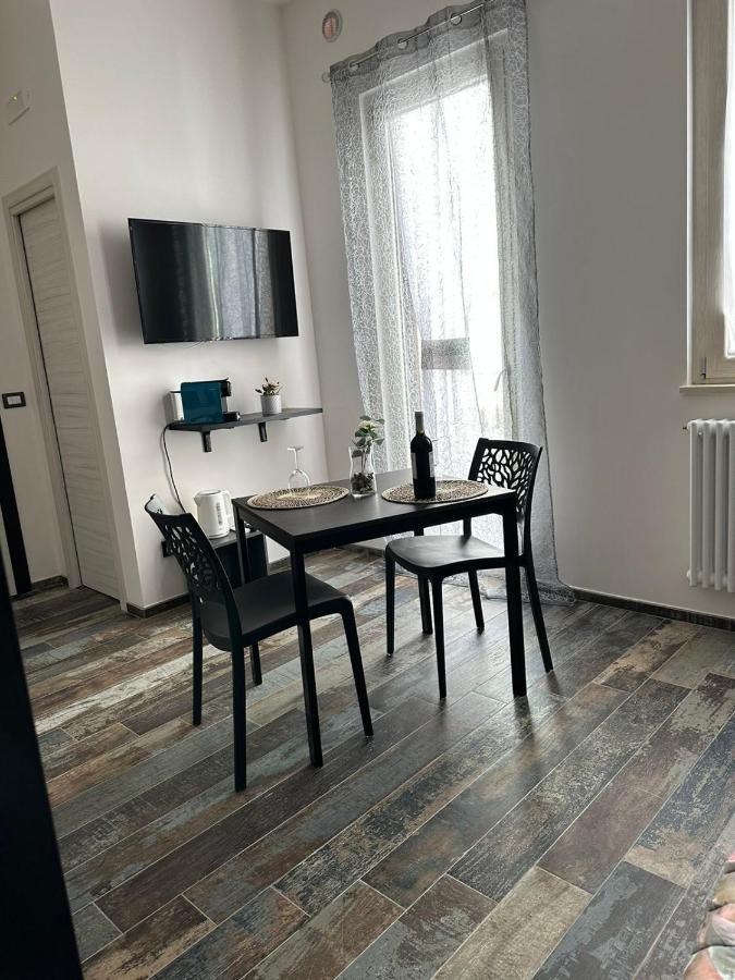 Home J&J Bari Exteriör bild